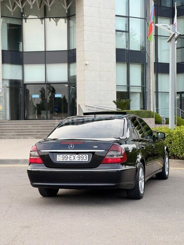 Mercedes E 280-12