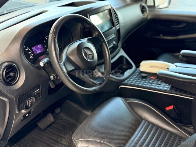 Mercedes Metris-7