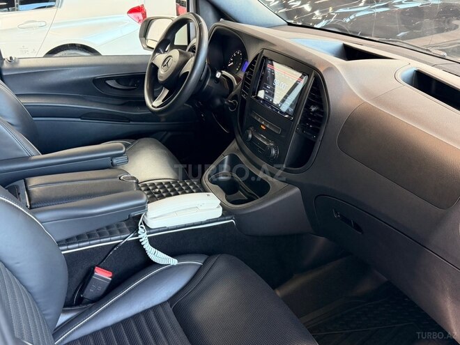 Mercedes Metris-11