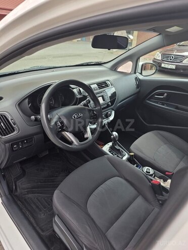 Kia Rio-5