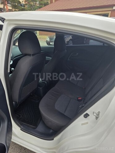 Kia Rio-6