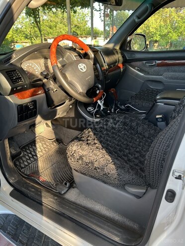 Toyota Land Cruiser Prado-7