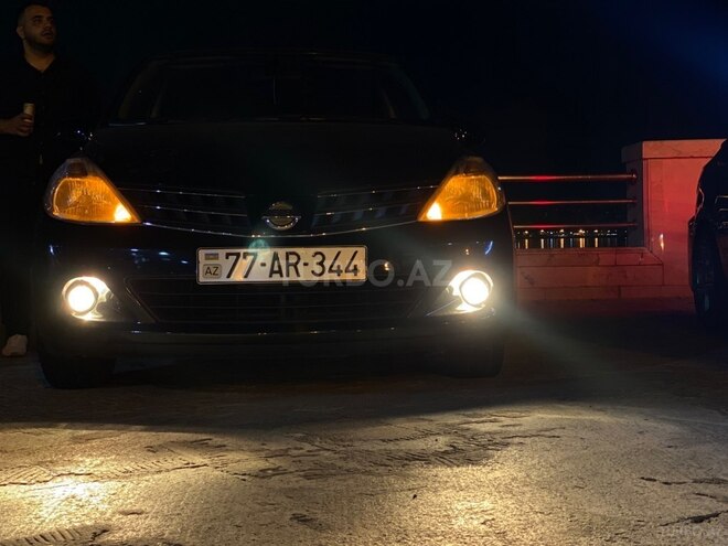Nissan Tiida-14