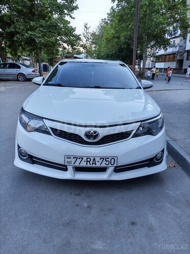 Toyota Camry-1