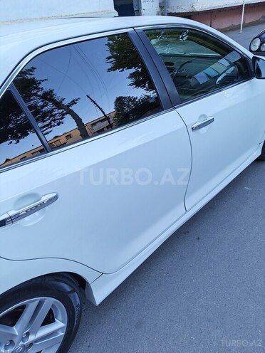 Toyota Camry-3