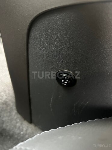 Toyota Prius-18