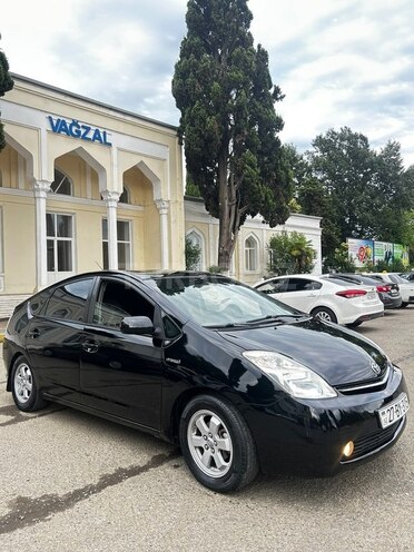 Toyota Prius-4