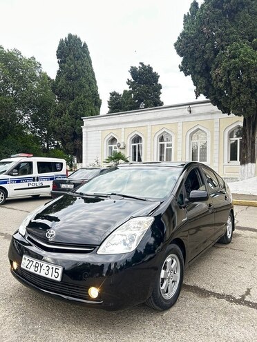 Toyota Prius-3