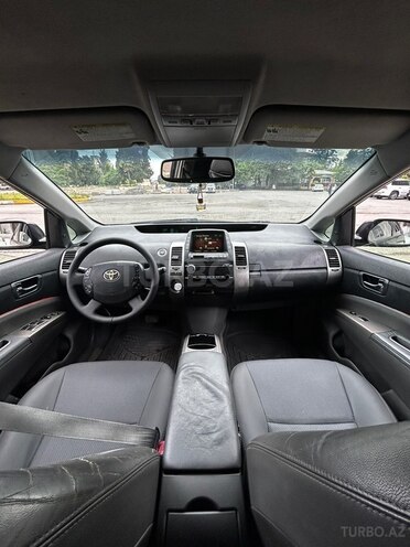 Toyota Prius-16