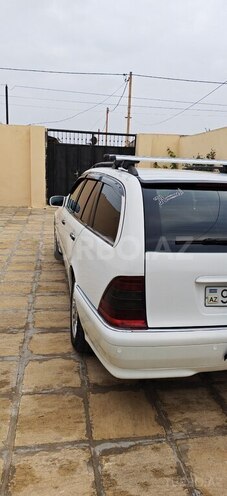 Mercedes C 200-2
