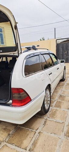 Mercedes C 200-8