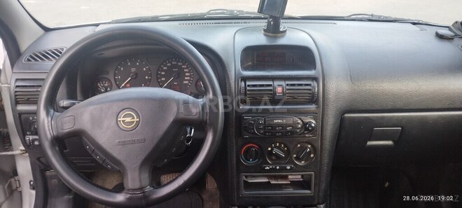 Opel Astra-7