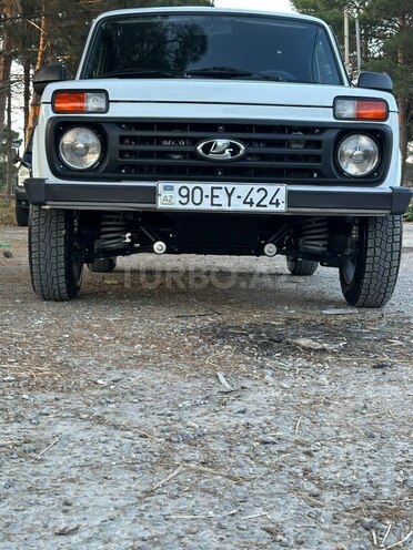 LADA (VAZ) Niva-18