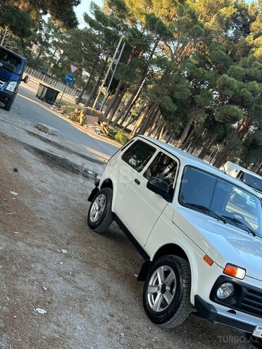 LADA (VAZ) Niva-6