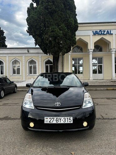 Toyota Prius-2