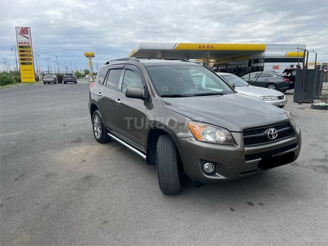 Toyota RAV4-1