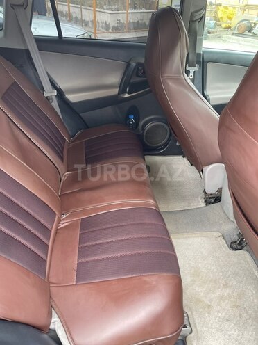 Toyota RAV4-7