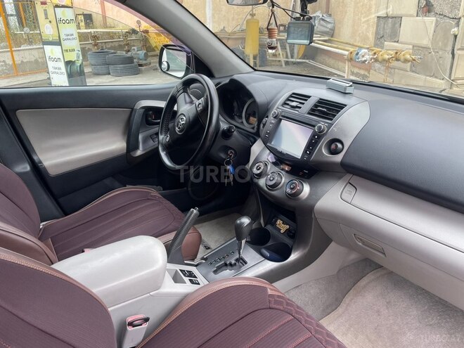 Toyota RAV4-5