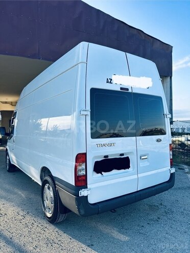 Ford Transit-6