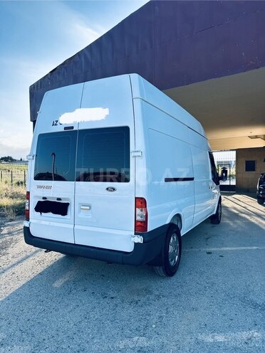 Ford Transit-7