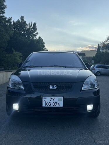 Kia Rio-1