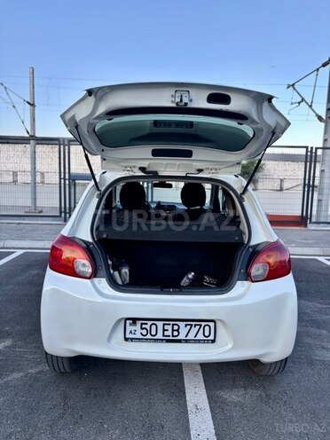 Mitsubishi Mirage-4