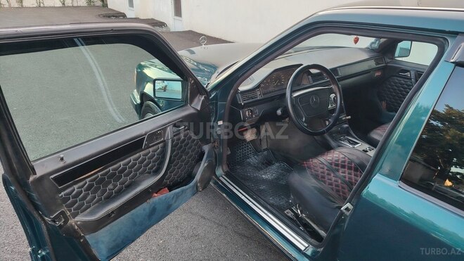 Mercedes 280 E-7