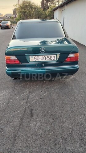 Mercedes 280 E-2