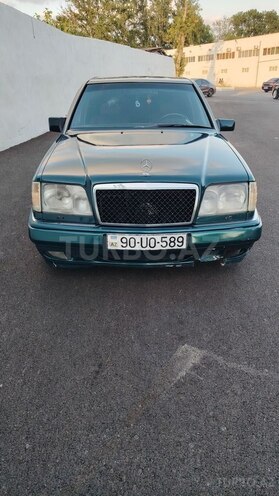 Mercedes 280 E-1
