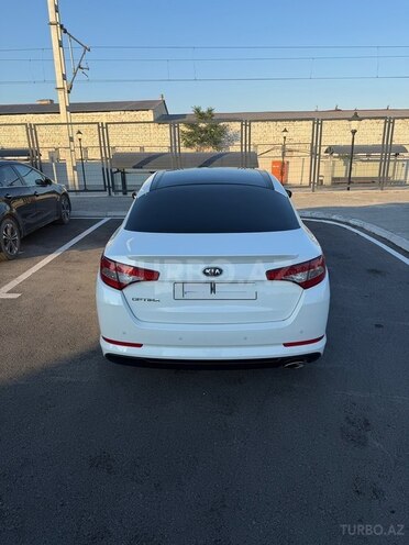 Kia Optima-4