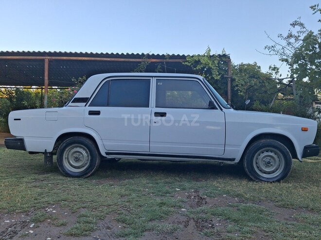LADA (VAZ) 2107-4