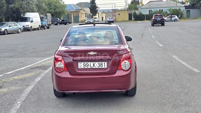 Chevrolet Aveo-10