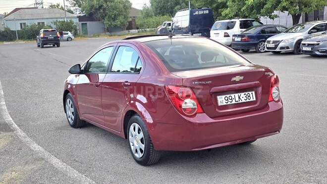 Chevrolet Aveo-8