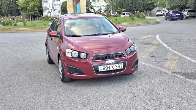 Chevrolet Aveo-12