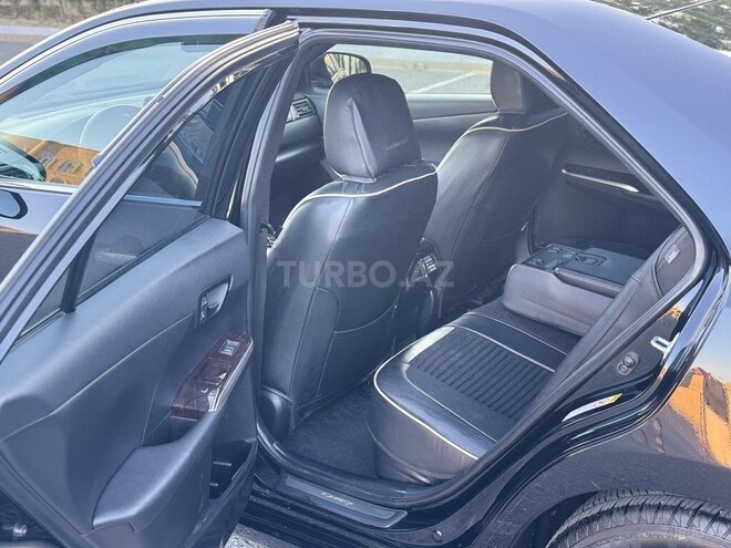 Toyota Camry-12