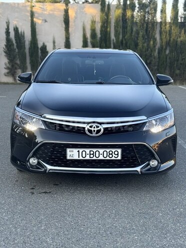 Toyota Camry-1