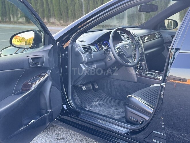 Toyota Camry-11