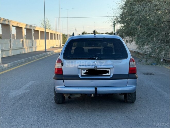 Opel Vectra-6