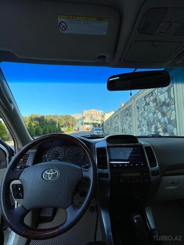 Toyota Land Cruiser Prado-13