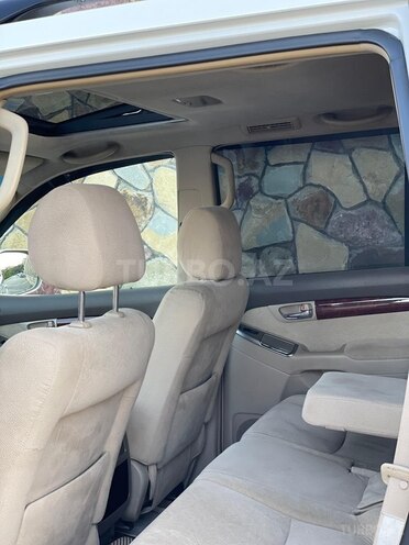 Toyota Land Cruiser Prado-10