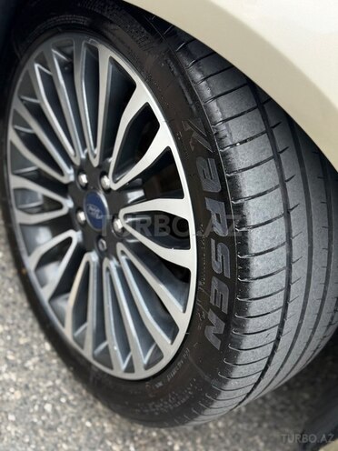 Ford Fusion (North America)-19