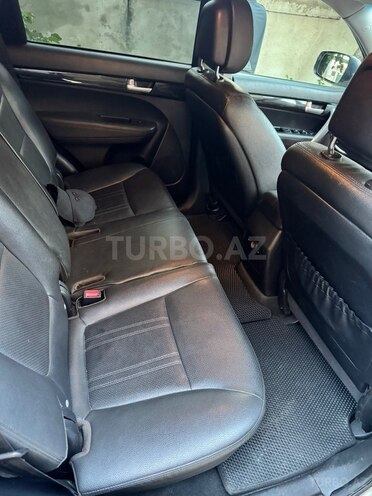 Kia Sorento-4