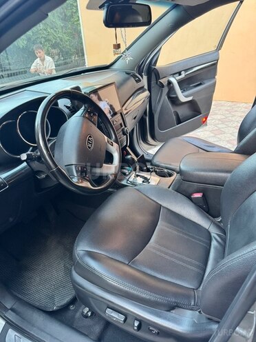 Kia Sorento-9