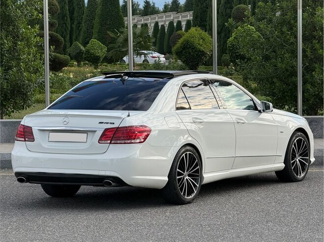 Mercedes E 220-6