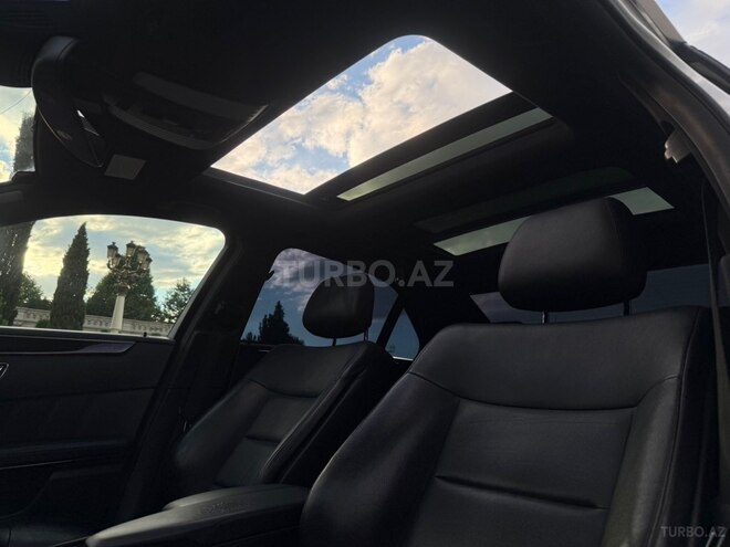 Mercedes E 220-13