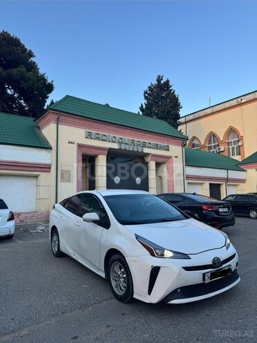 Toyota Prius-2