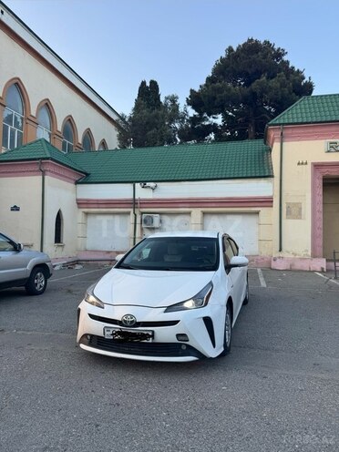 Toyota Prius-3