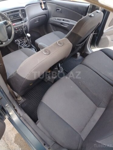 Kia Rio-4