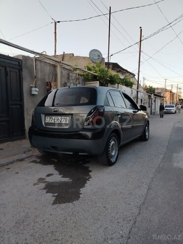 Kia Rio-7