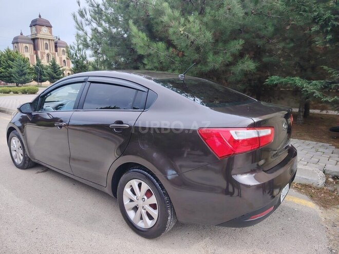Kia Rio-2